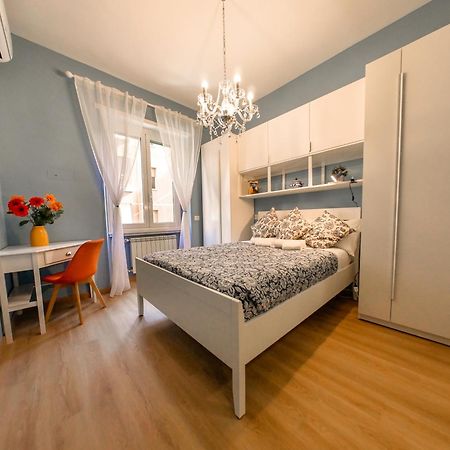 Chic Modern 2-Bedroom Near Metro Rome Bagian luar foto