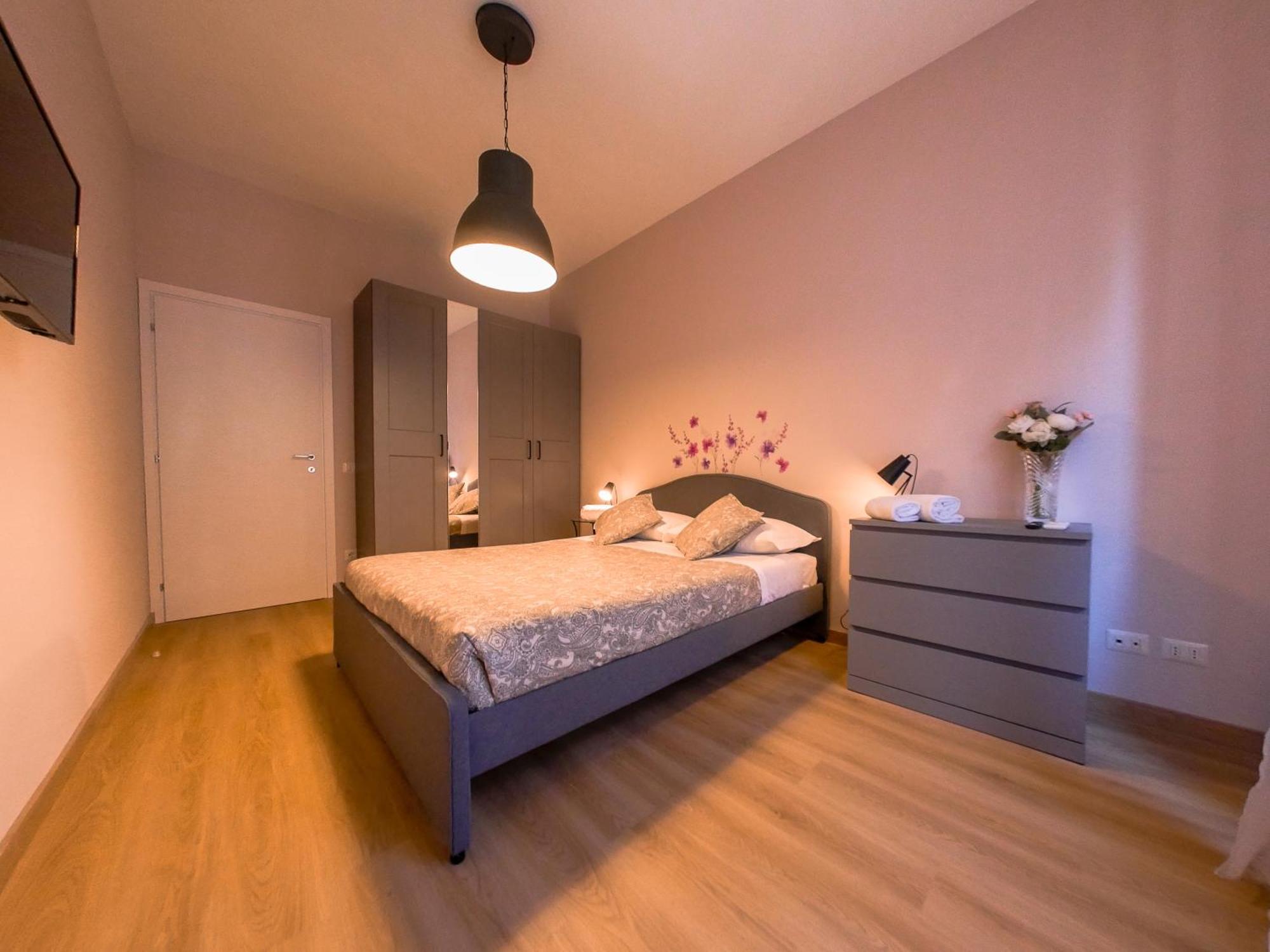 Chic Modern 2-Bedroom Near Metro Rome Bagian luar foto
