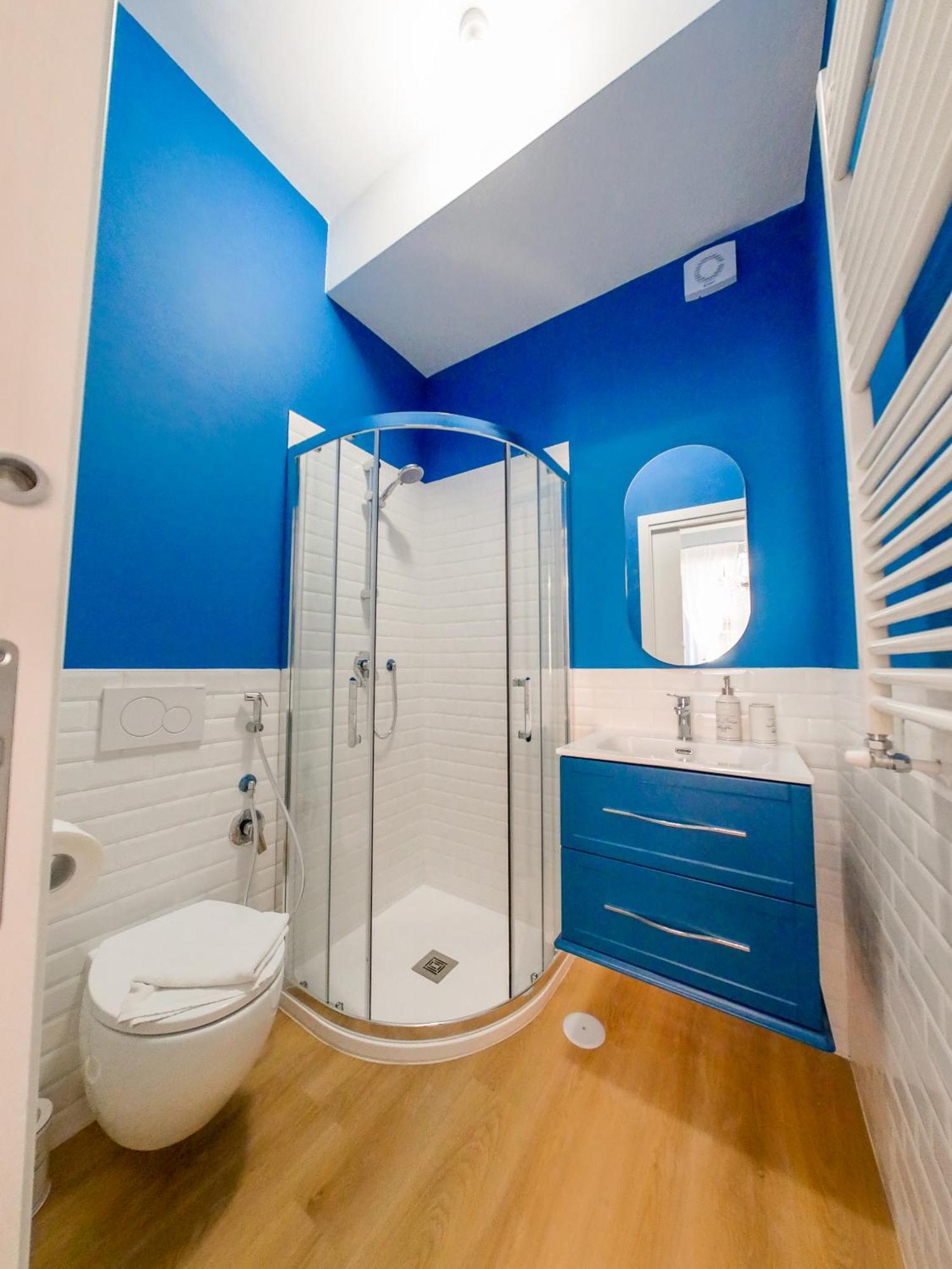 Chic Modern 2-Bedroom Near Metro Rome Bagian luar foto