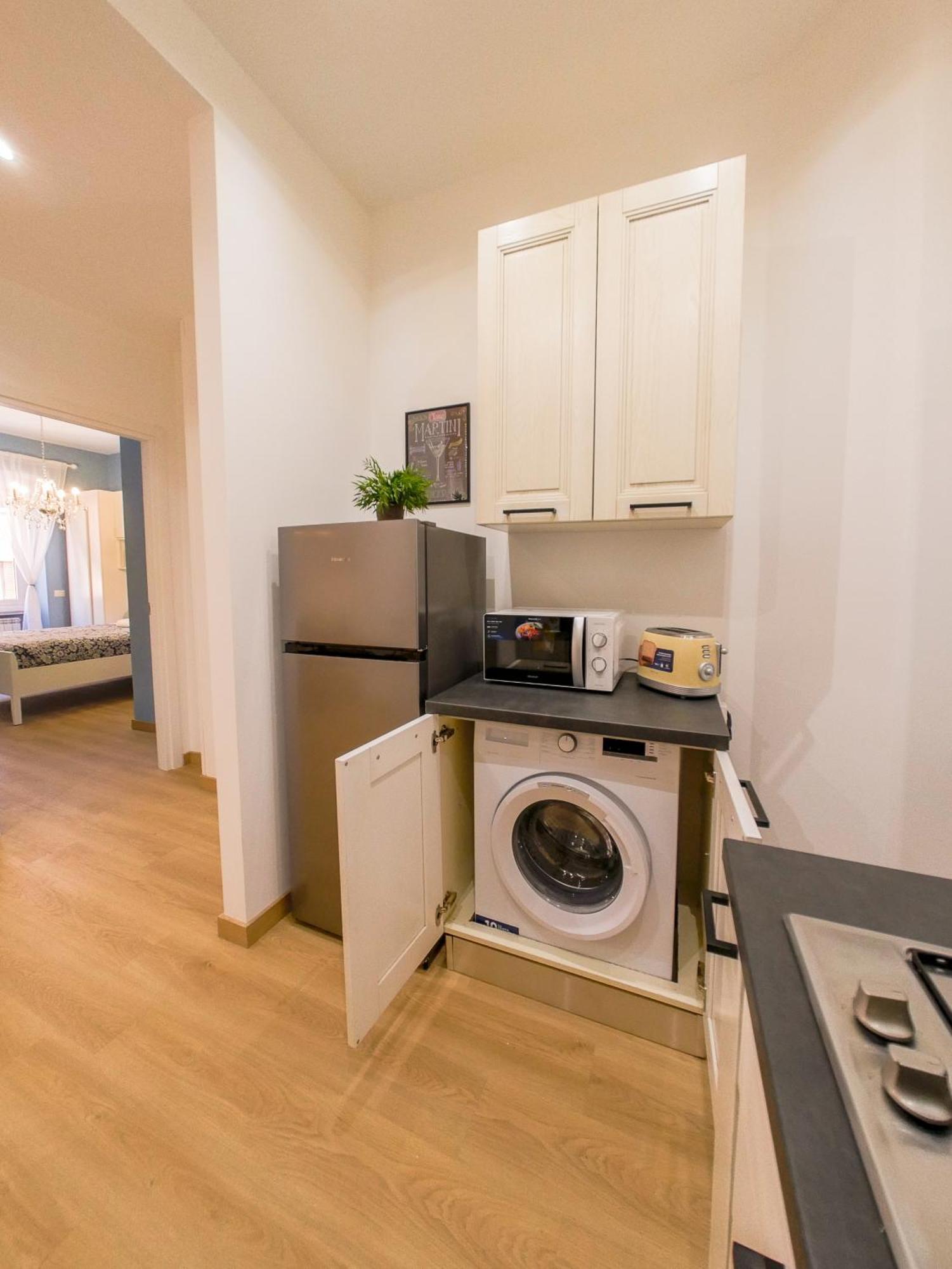 Chic Modern 2-Bedroom Near Metro Rome Bagian luar foto